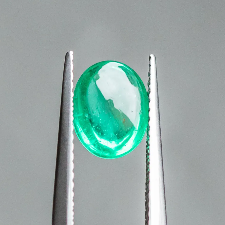 1.76CT OVAL CABOCHON ZAMBIAN EMERALD, NEON GREEN, 8.85X6.81X4.31MM