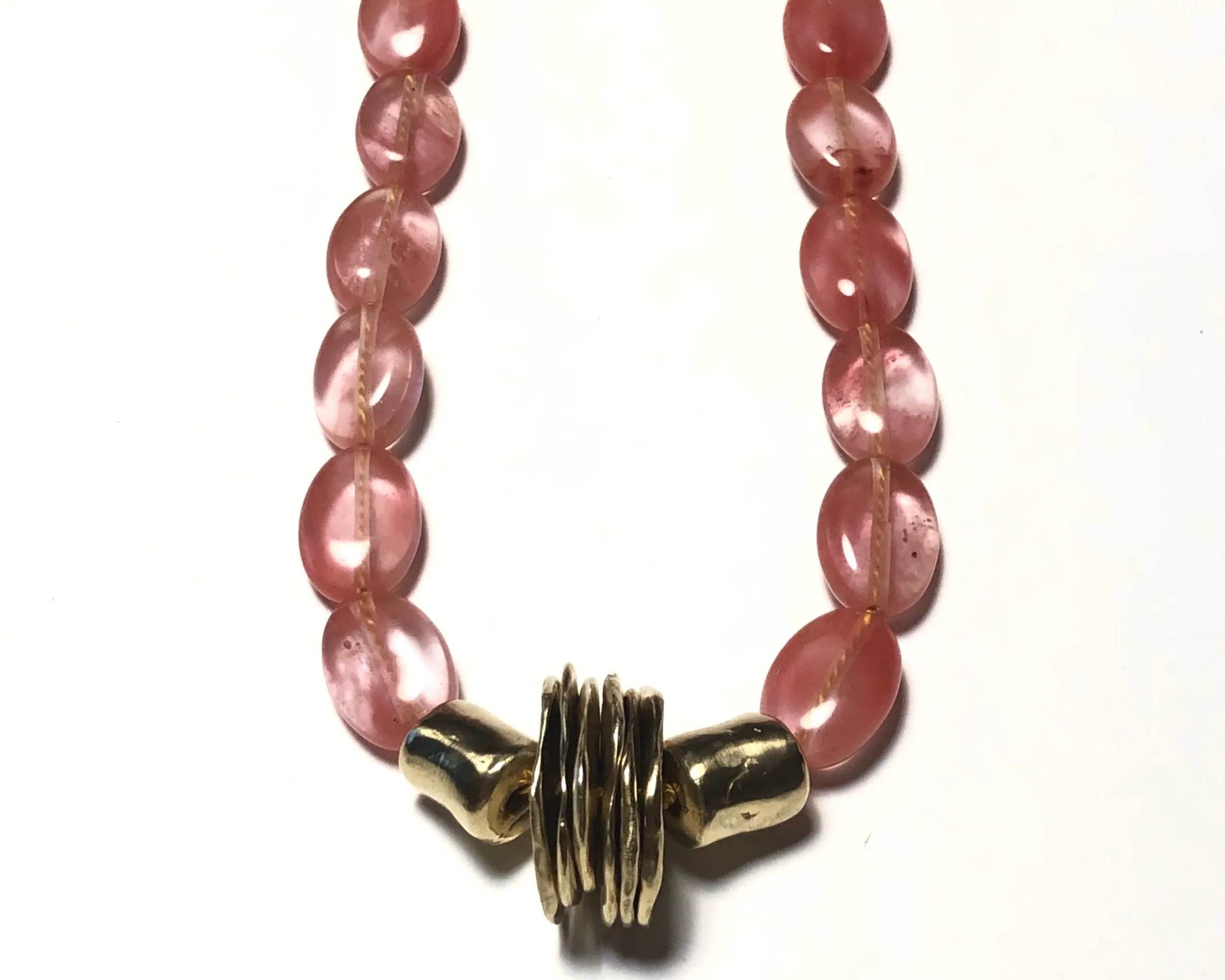 COLLANA -CHERRY QUARTZ OVAL BRASS BEADS