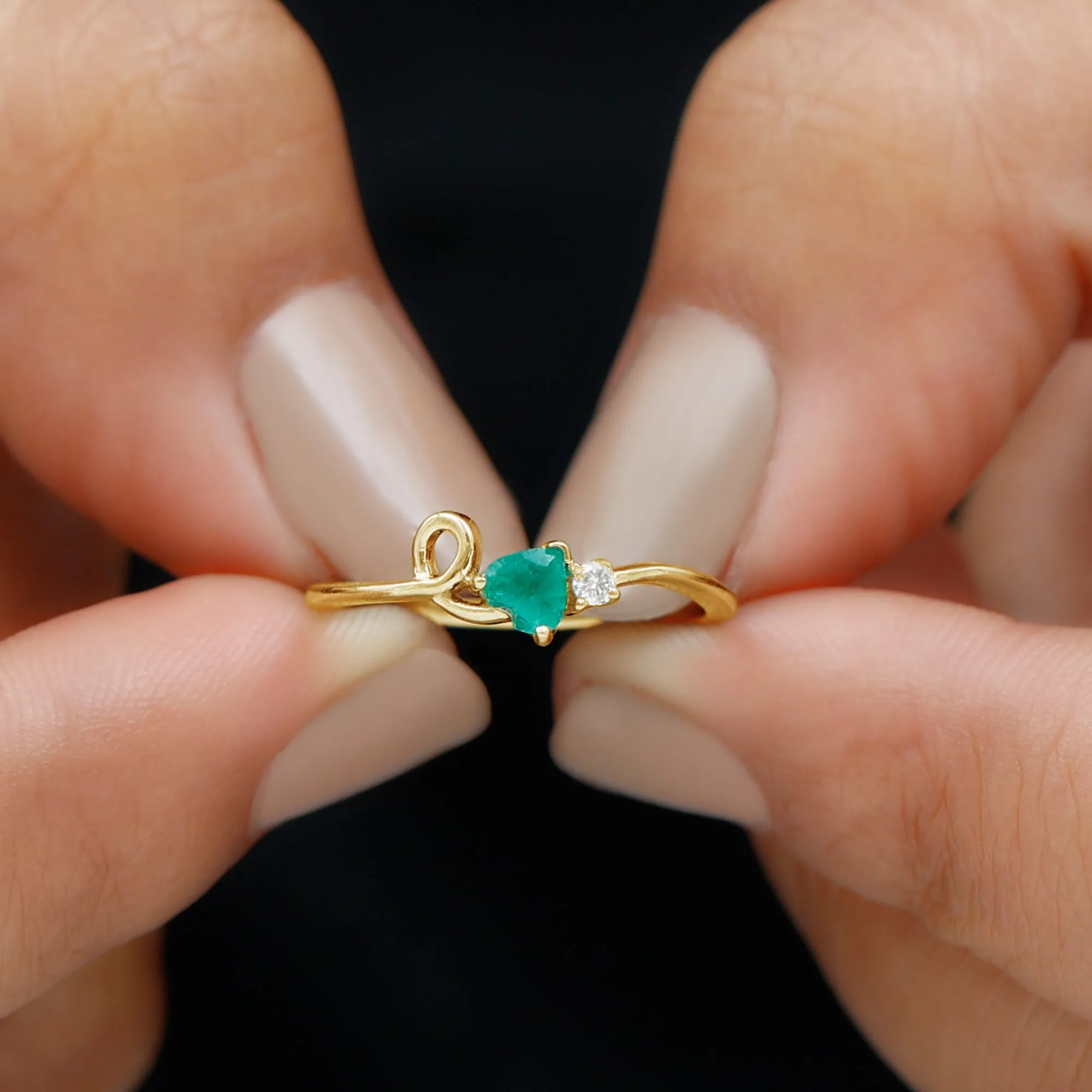 Heart Shape Emerald and Diamond Twisted Promise Ring for Her