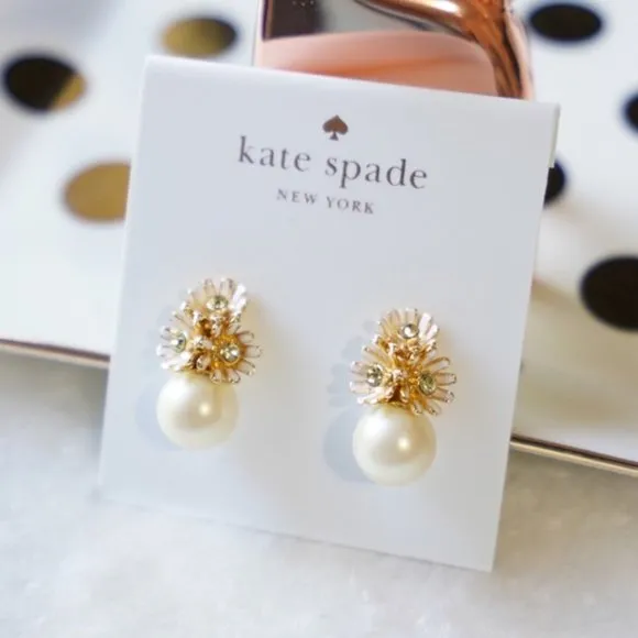 Kate Spade Loves Me Flower & Pearl Stud Earrings NWT