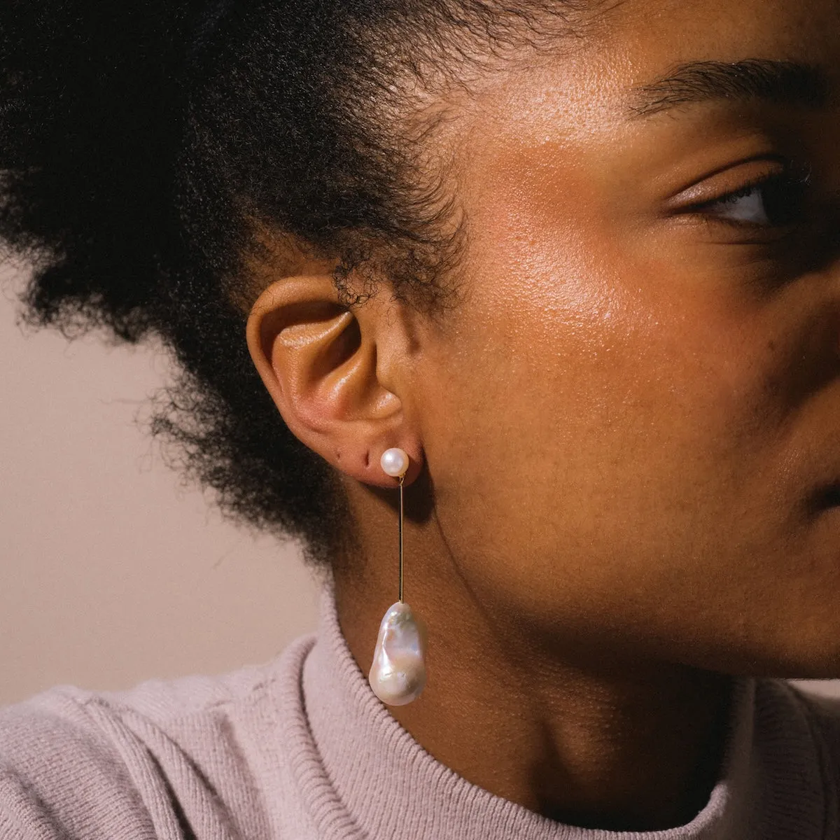 Petunia Pearl Earrings