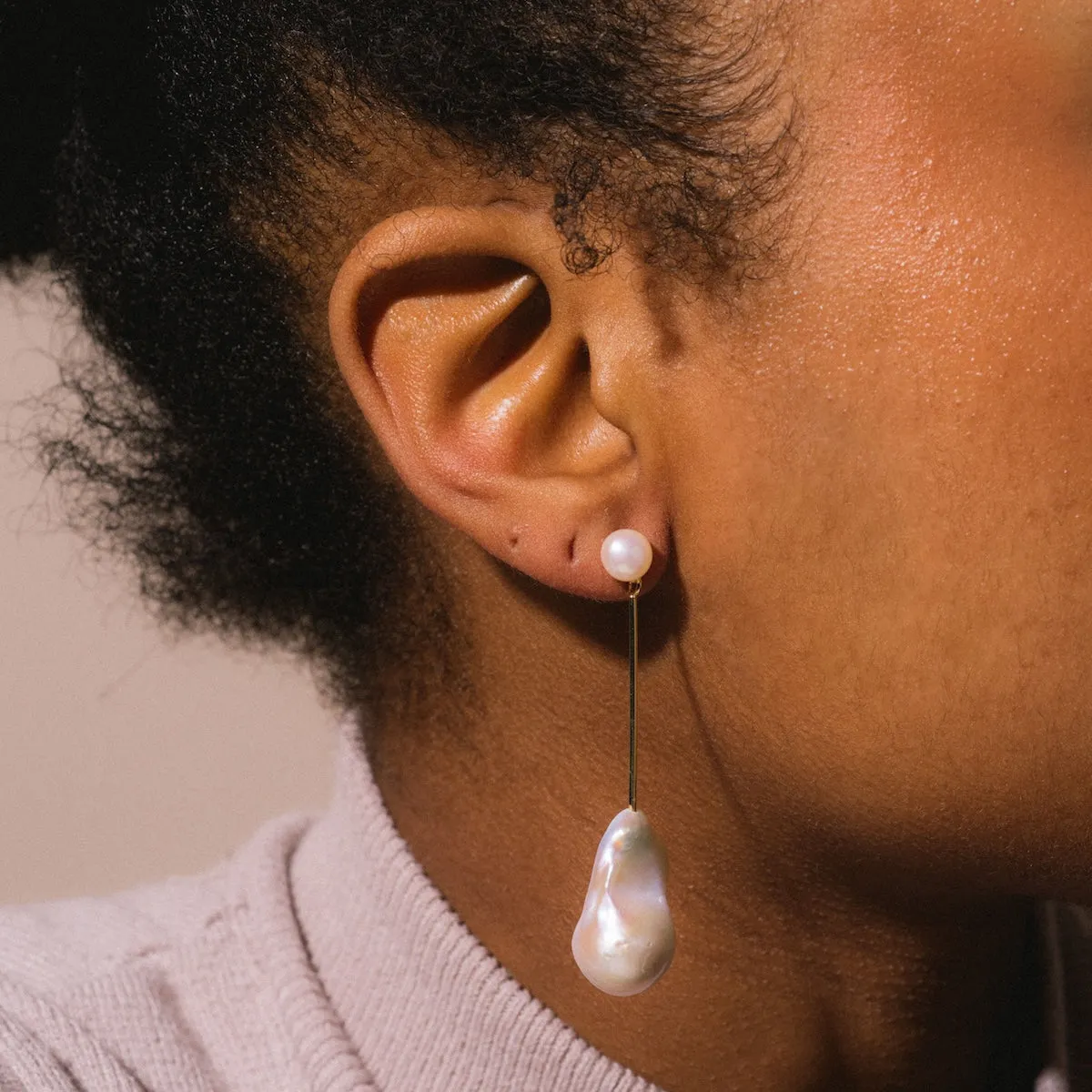 Petunia Pearl Earrings