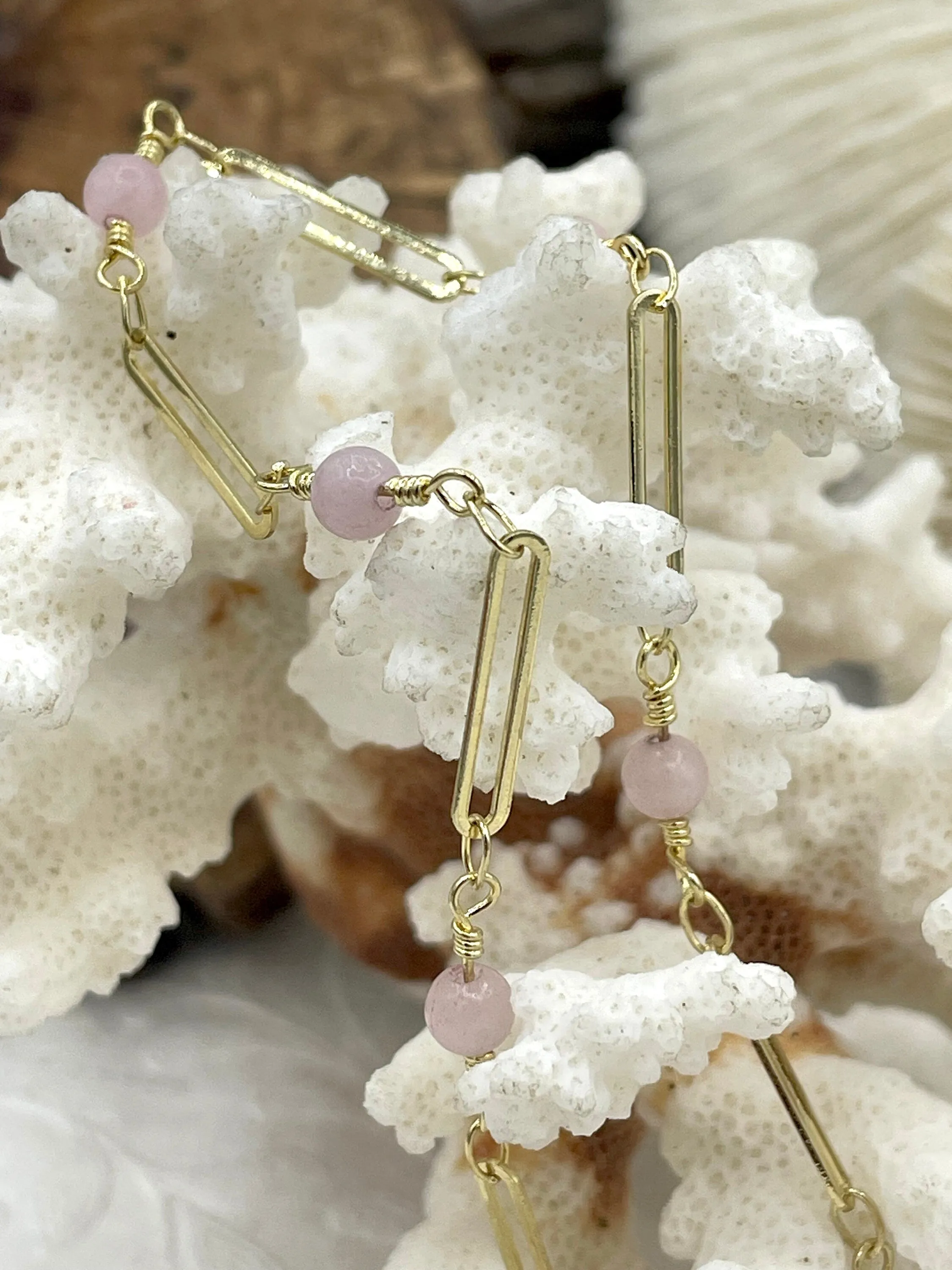 Rose Quartz and Howlite Rosary Chain, Gold wire links, plated brass, 4.5mm round stone beaded chain, sold by the foot, Fast Ship