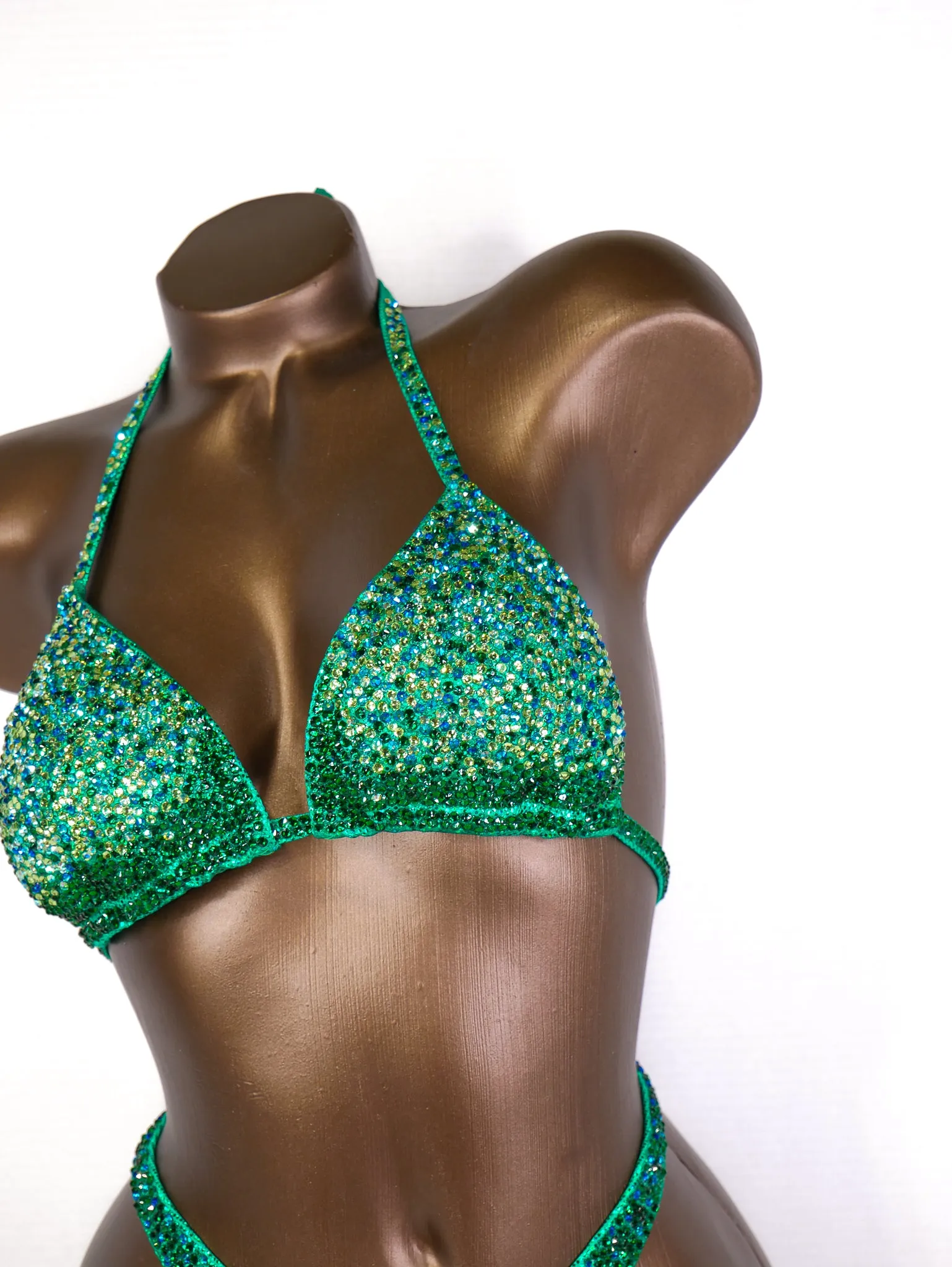 Sparkling Emerald Beauty Figure Suit