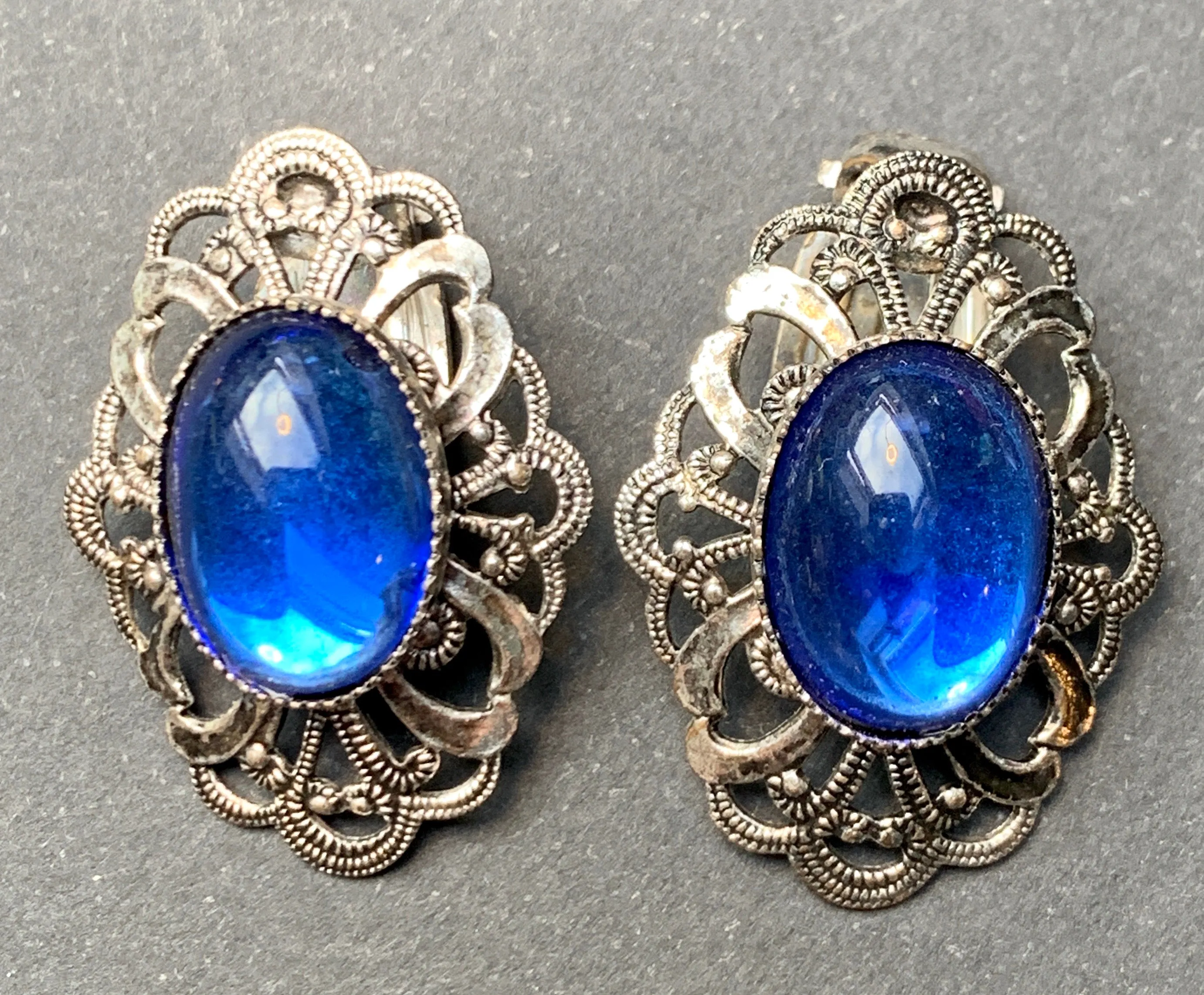 Tastefully Bling Crystal and Filigree Vintage Clip On Earrings