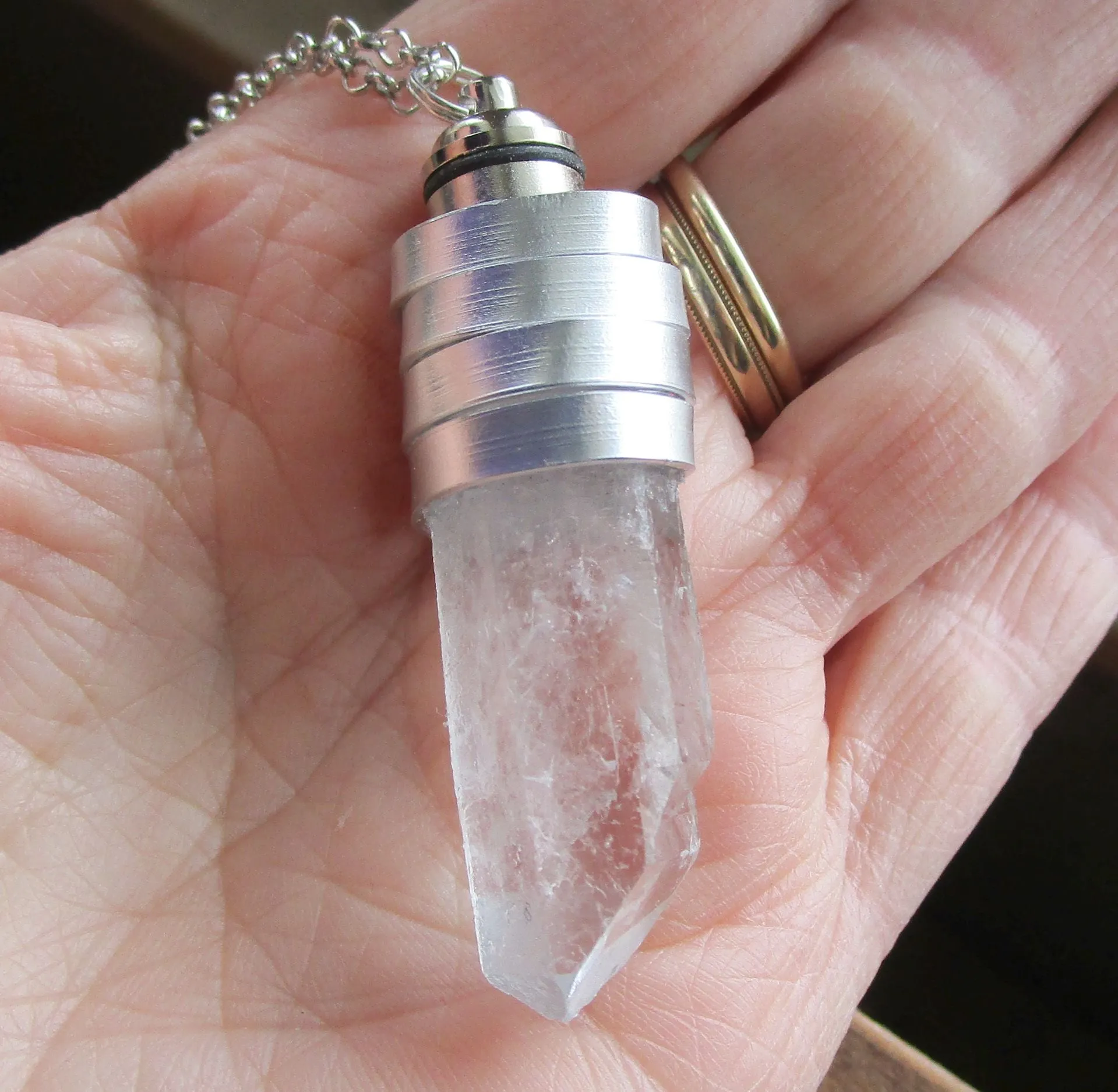 Ultraviolet LED Natural Quartz Light Up Crystal Pendant Necklace