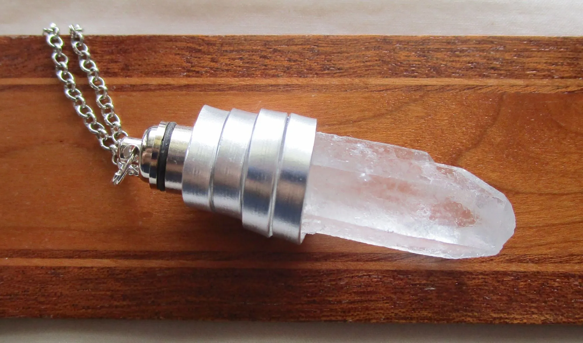 Ultraviolet LED Natural Quartz Light Up Crystal Pendant Necklace